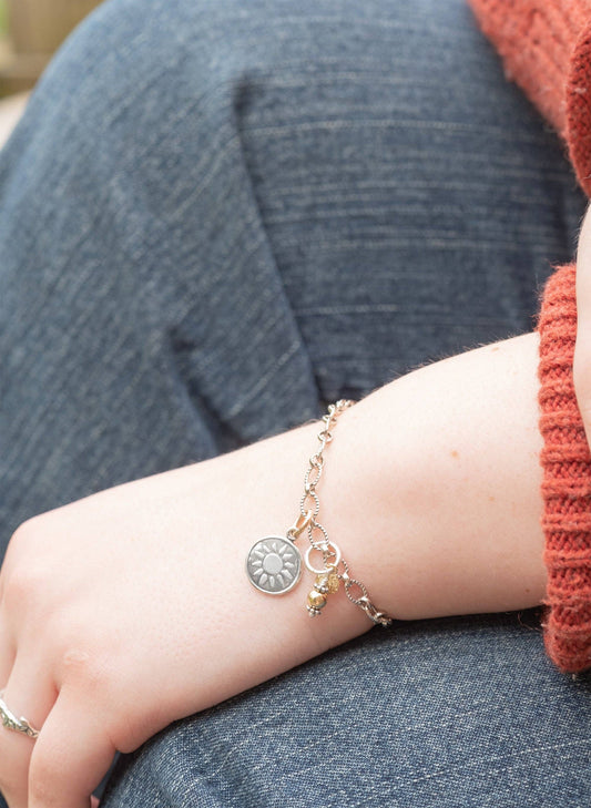 Holly Lane Gold Cluster