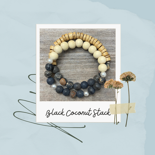 Pila de coco blanco perlado y negro mate