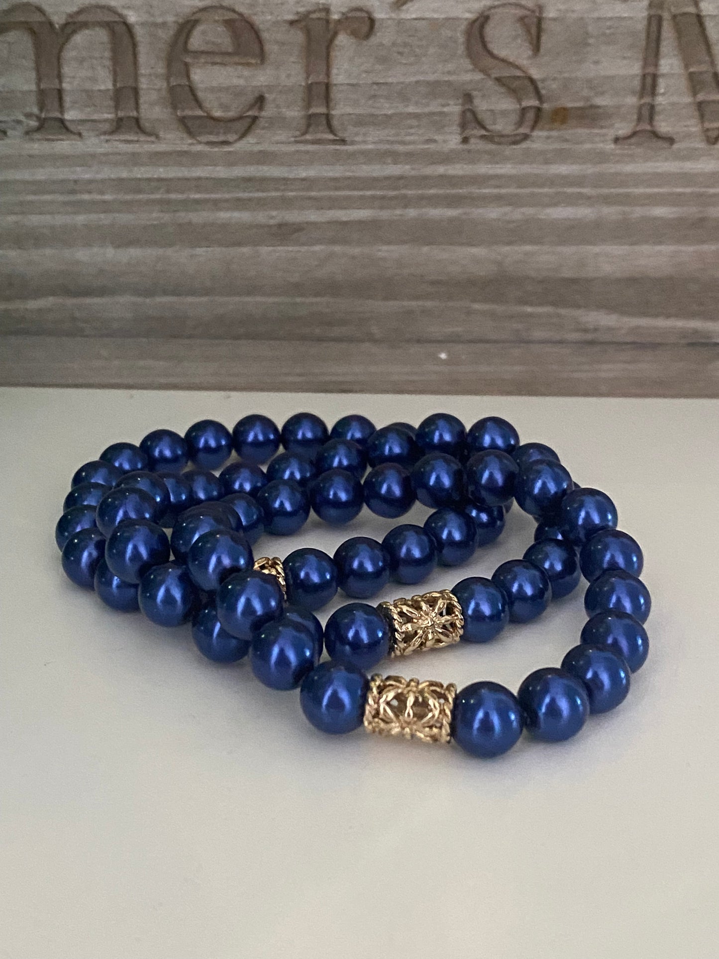 Bracelet de perles bleu marine