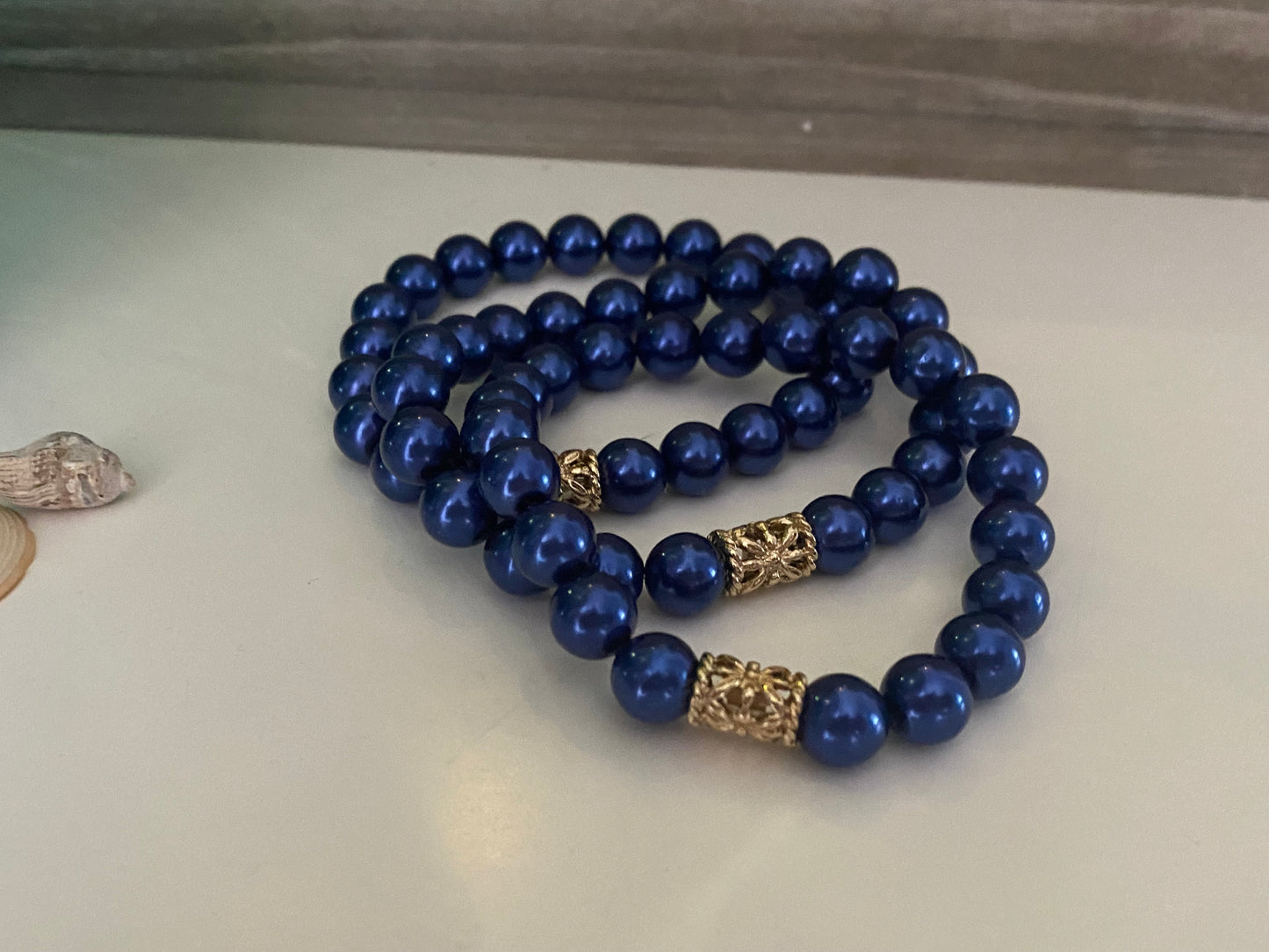 Bracelet de perles bleu marine