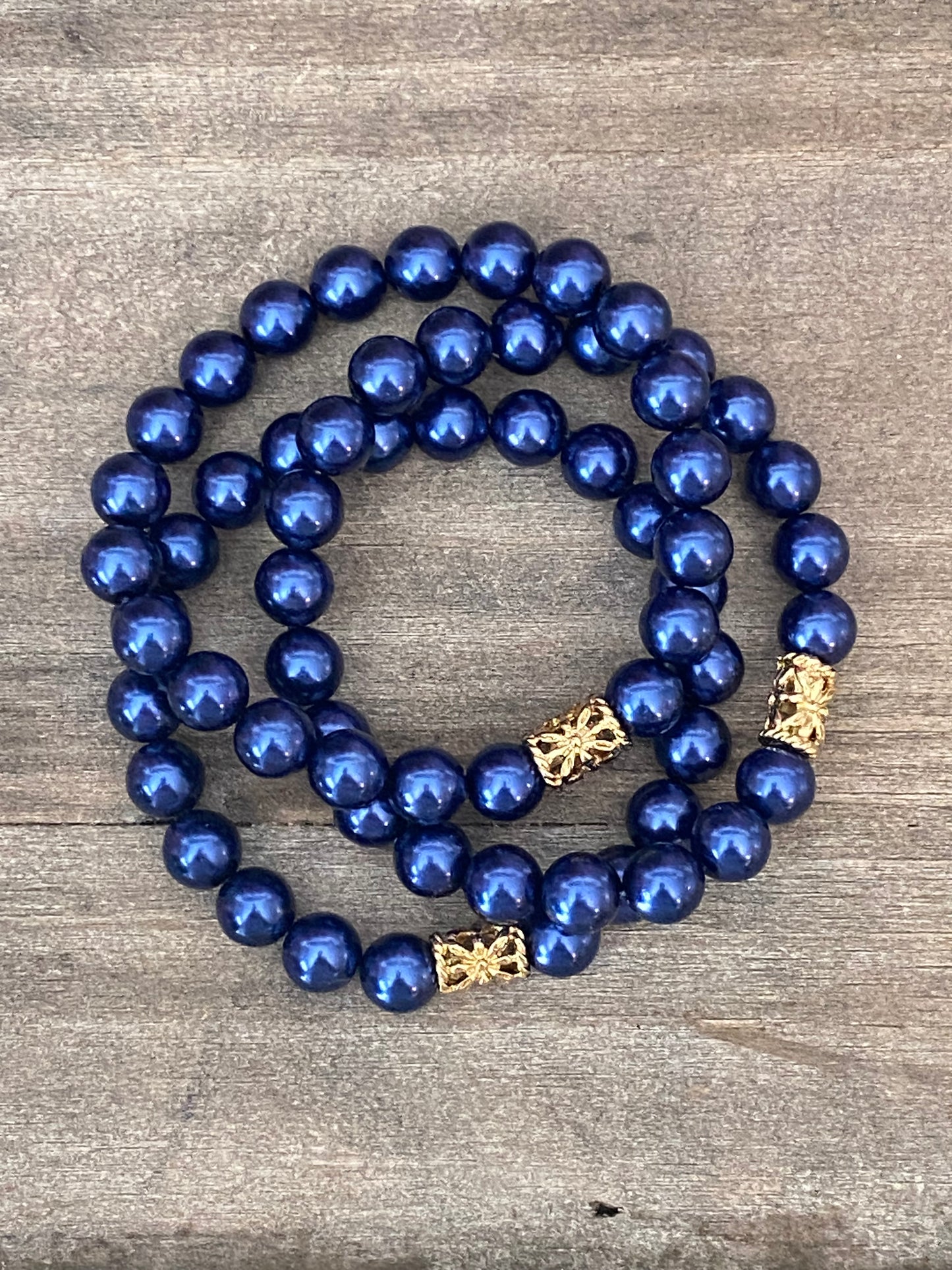Bracelet de perles bleu marine