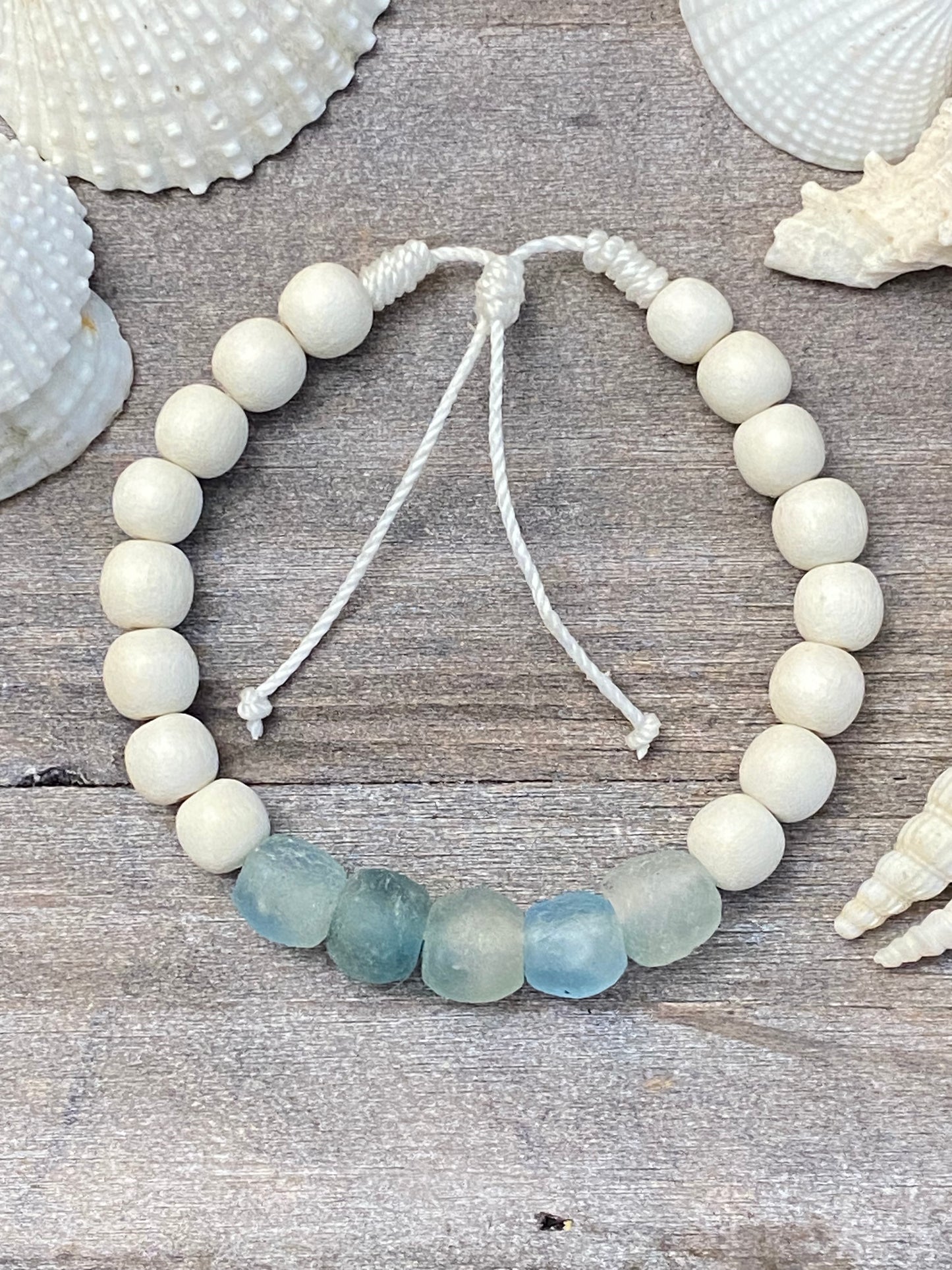 Bracelet blanc des îles