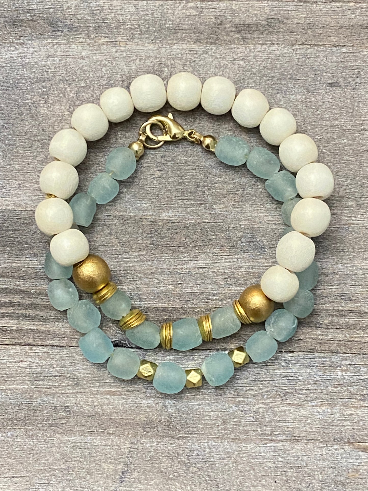 Bracelet en verre et bois recyclé