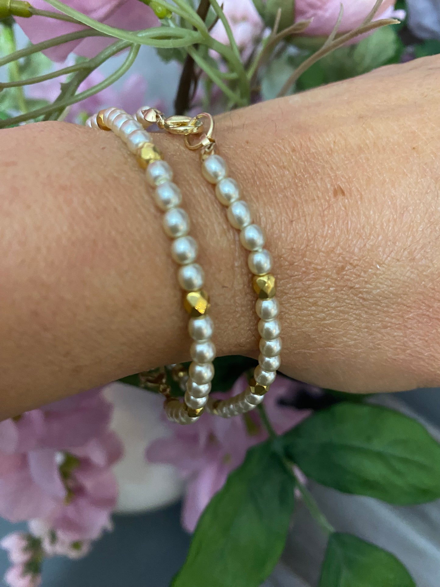 Bracelet en perles avec accent doré