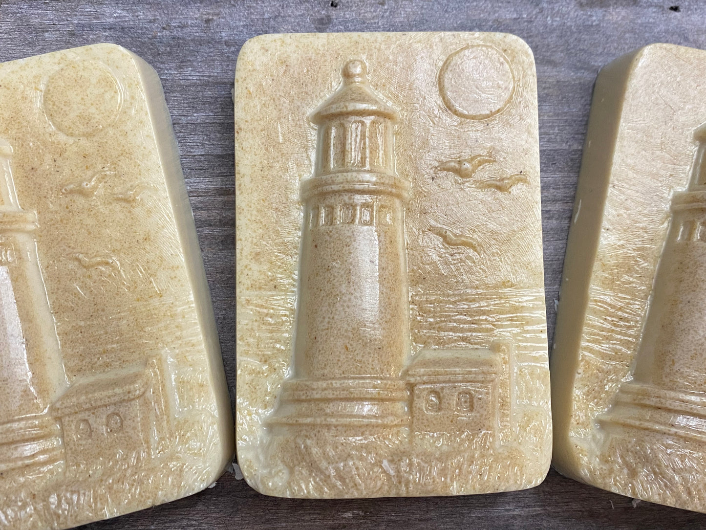 Barre de savon à l'avoine phare fabriquée à la main