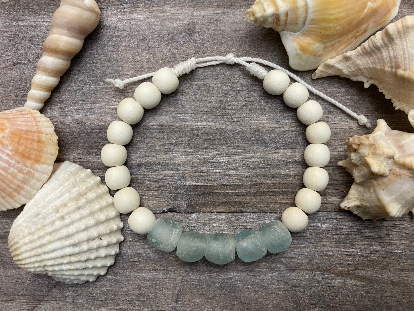 Bracelet blanc des îles