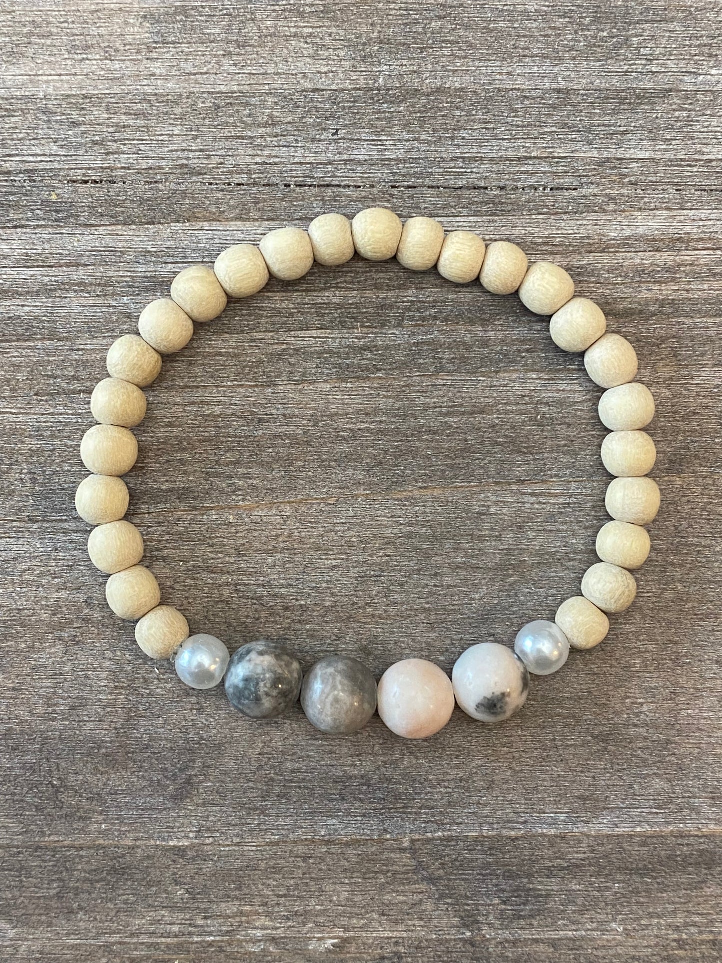Pulsera de perlas rosas