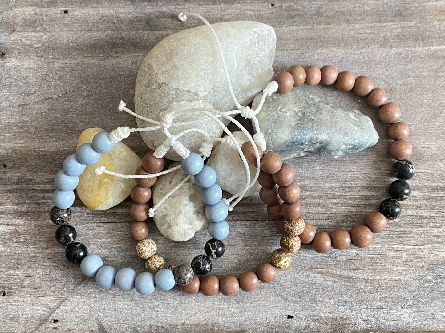 Bracelet Down to Earth en bois gris et jaspe
