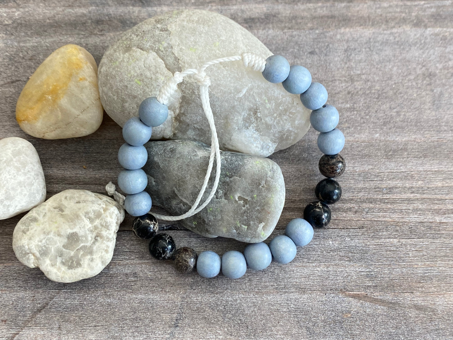 Bracelet Down to Earth en bois gris et jaspe
