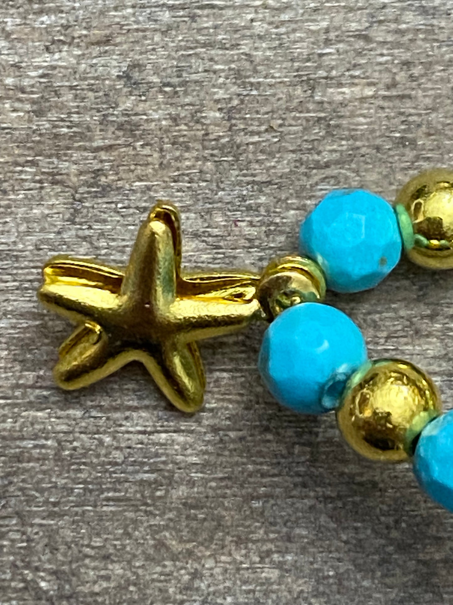 Tiny Oceans Magnesite Starfish Bracelet