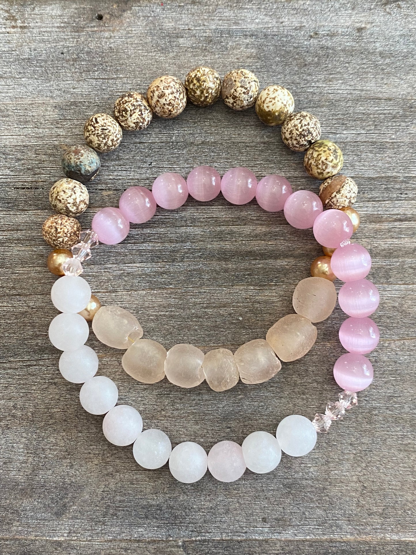 Pile de bracelets Blush