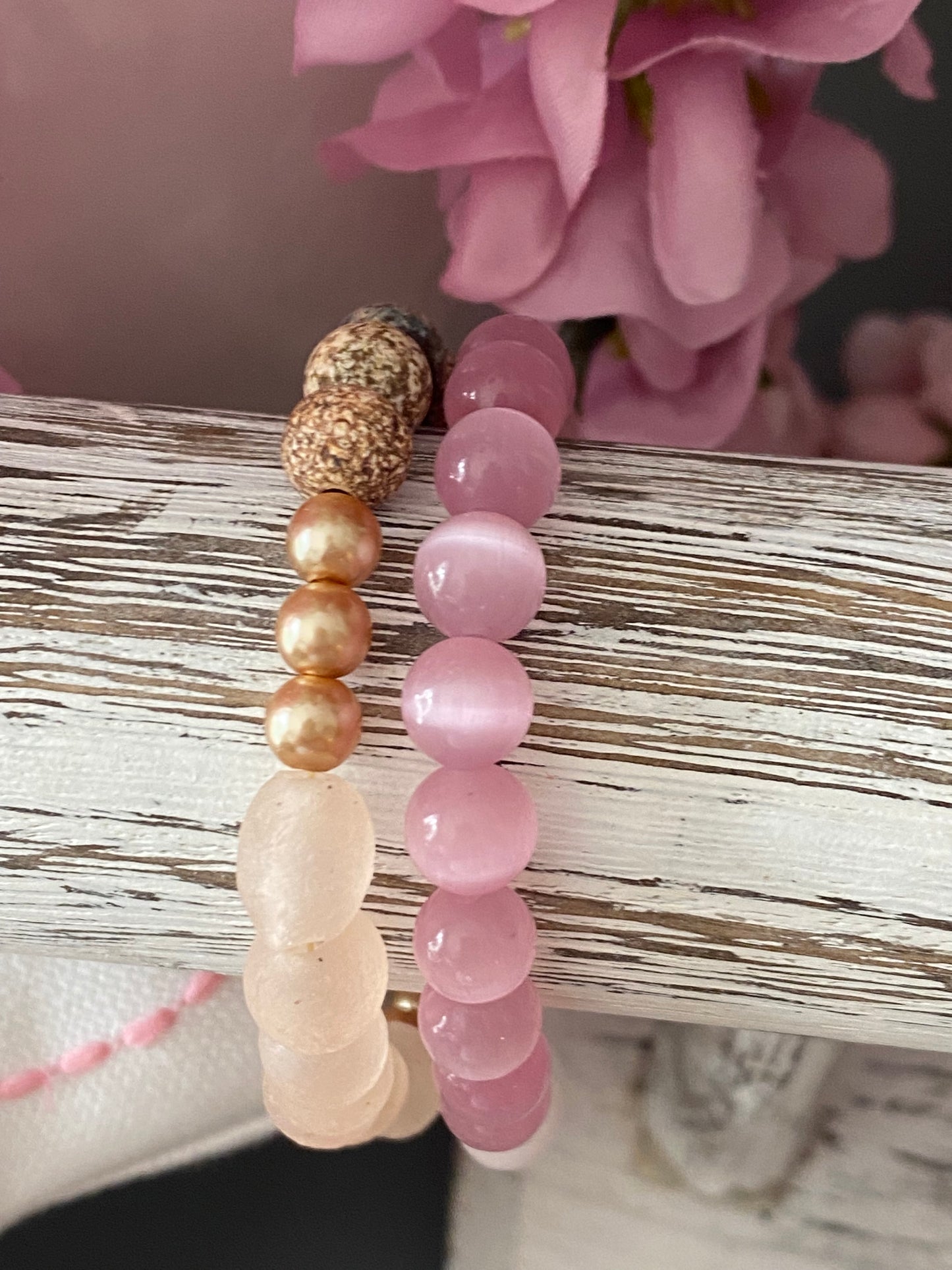 Pile de bracelets Blush