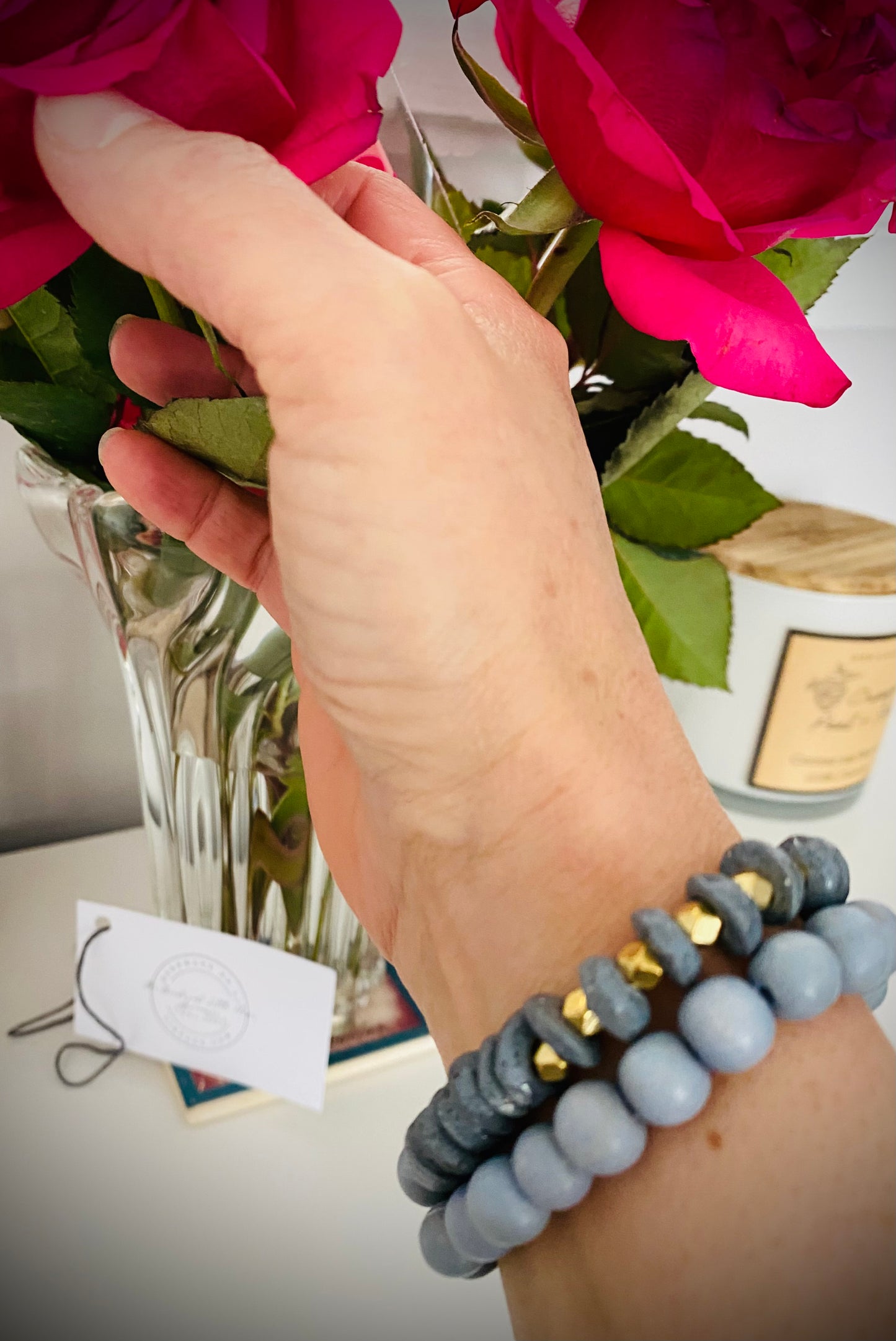 Bracelet soucoupe en verre Ashanti Stack en gris