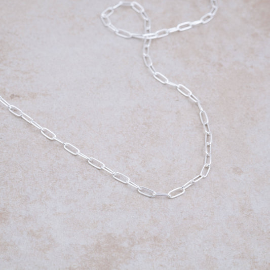 Holly Lane Paperclip Chain 16"